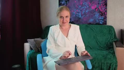 LanaviSmith online show from August 7, 10:59 am