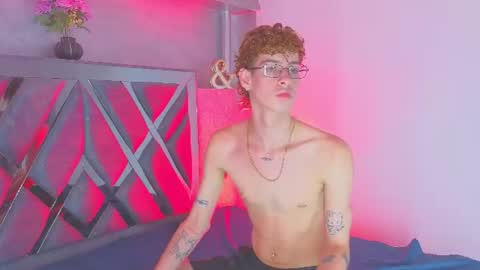 lancelot_grey online show from June 11, 10:49 pm
