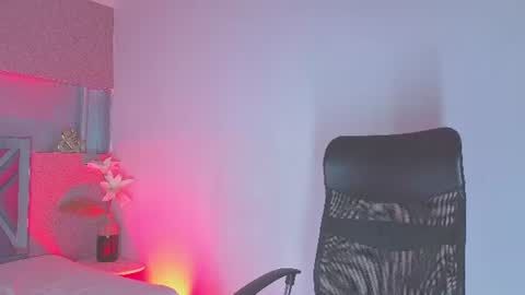 lancelot_grey online show from June 13, 11:01 pm