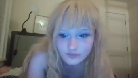 lanemary online show from May 15, 5:40 am