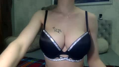langoria online show from August 11, 7:16 pm
