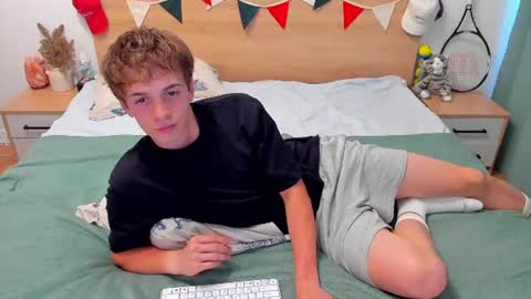 lanny_fandi online show from July 31, 1:17 pm