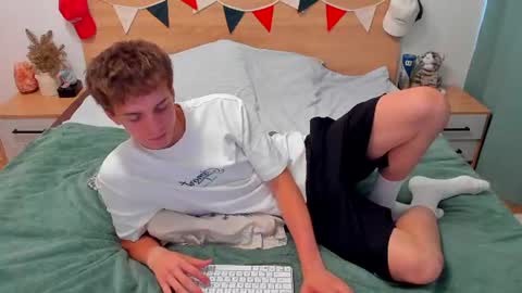 lanny_fandi online show from August 3, 10:22 am
