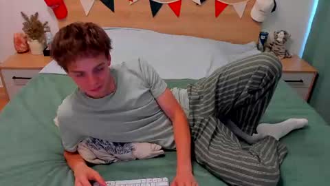 lanny_fandi online show from August 9, 8:48 am