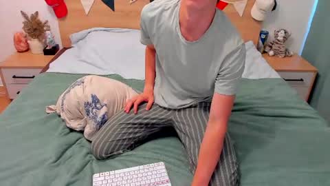 lanny_fandi online show from August 9, 9:54 am