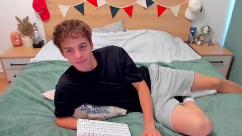 lanny_fandi online show from August 11, 1:57 pm