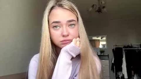 Nora online show from July 10, 7:58 am