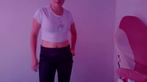 LARA online show from July 25, 8:46 pm