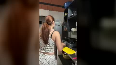 LARA online show from August 9, 2:07 pm