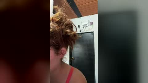 LARA online show from August 15, 1:26 pm