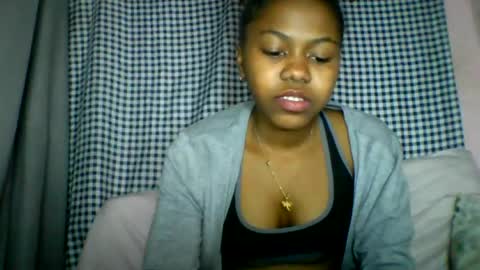 lara_belle online show from August 13, 6:38 am