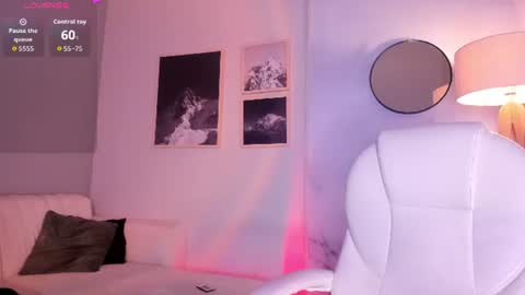Lara Madisson online show from August 2, 10:55 am