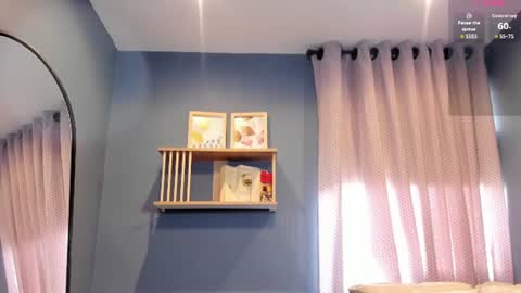      700  200   online show from August 15, 12:09 pm
