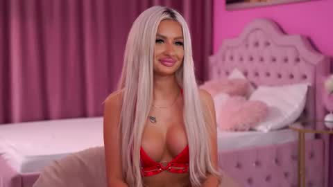 LaraBrynn online show from August 12, 7:16 pm