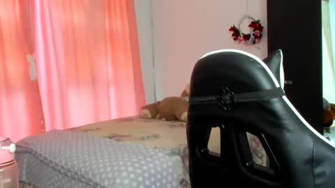 Lara online show from August 6, 10:53 pm