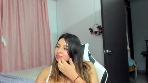 Lara online show from August 9, 2:34 am