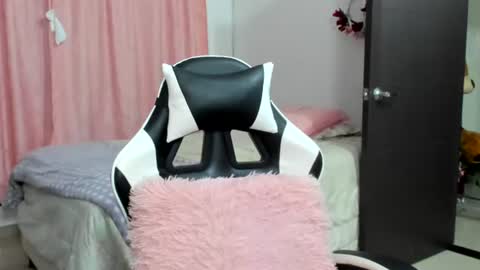 Lara online show from August 14, 4:16 am