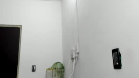Lara online show from August 18, 12:38 am