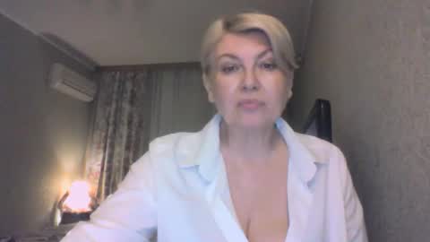 laramrs online show from April 26, 7:32 pm