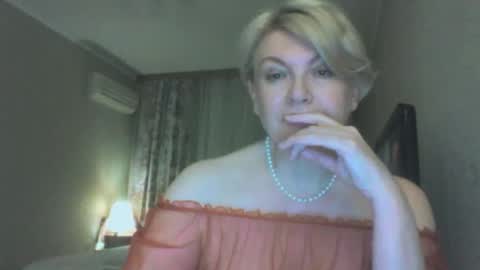 laramrs online show from April 27, 10:42 pm