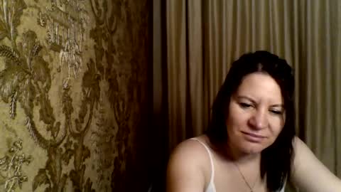 LaraSwity online show from August 8, 9:59 pm