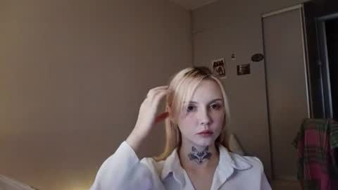 larisadelacerda online show from August 15, 3:38 pm