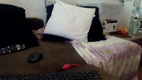 Lariss online show from August 6, 12:26 pm