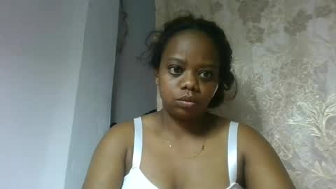 larissa645771 online show from August 12, 12:51 pm