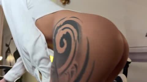 larissa_baker online show from July 30, 11:39 am