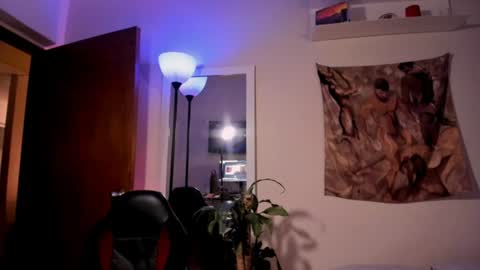 larry_stewart online show from August 3, 1:34 am