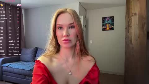 Kiki online show from August 12, 4:15 am