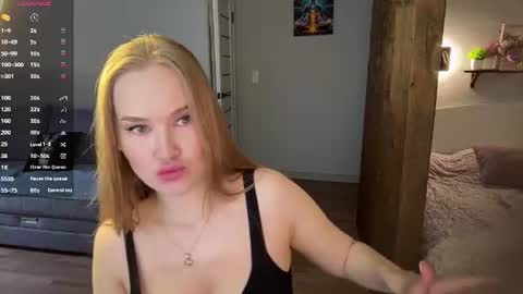 Kiki online show from August 15, 7:23 am
