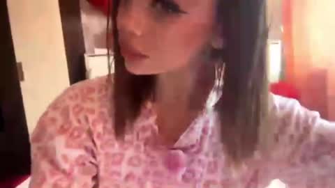 Eva online show from August 18, 9:48 am