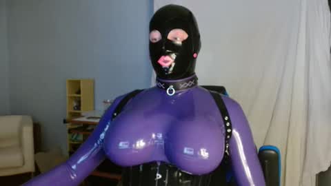Latex Doll Iris online show from May 3, 10:48 pm