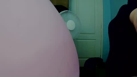 latexchris77 online show from July 19, 6:26 am