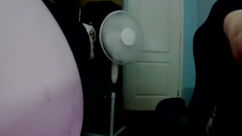 latexchris77 online show from July 26, 7:13 am
