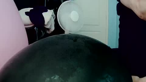 latexchris77 online show from August 1, 6:52 am