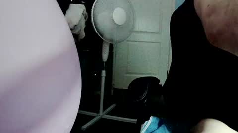 latexchris77 online show from August 3, 5:47 am