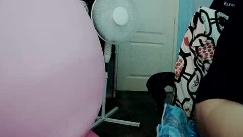 latexchris77 online show from August 3, 10:44 am