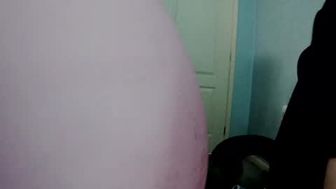 latexchris77 online show from August 6, 11:42 am