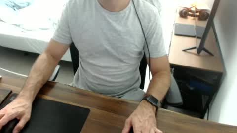 latexdave84 online show from June 26, 1:58 pm