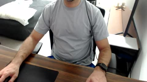 latexdave84 online show from August 10, 4:03 am