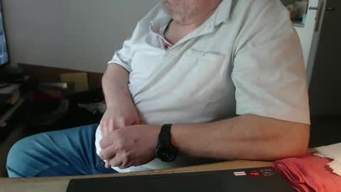 Andreas  Latexlover  online show from May 6, 11:56 am