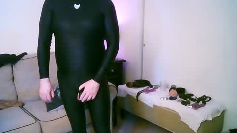 latexminheadroom online show from July 11, 5:13 am