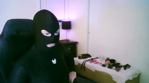 latexminheadroom online show from July 16, 5:52 am