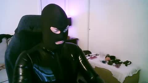 latexminheadroom online show from July 19, 4:25 am