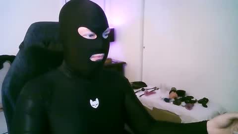 latexminheadroom online show from July 20, 5:10 am