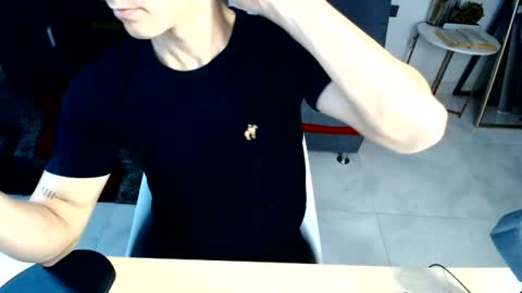 Steven online show from August 9, 2:56 am