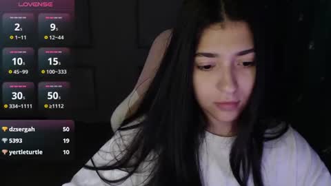 miiiiiiaaaa online show from July 20, 4:32 pm