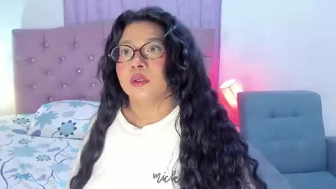 latinabombsheell online show from August 2, 6:53 am